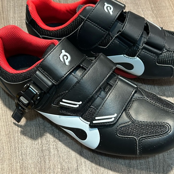 Peloton women Sneakers - Black and White with Red Accents - Picture 12 of 16